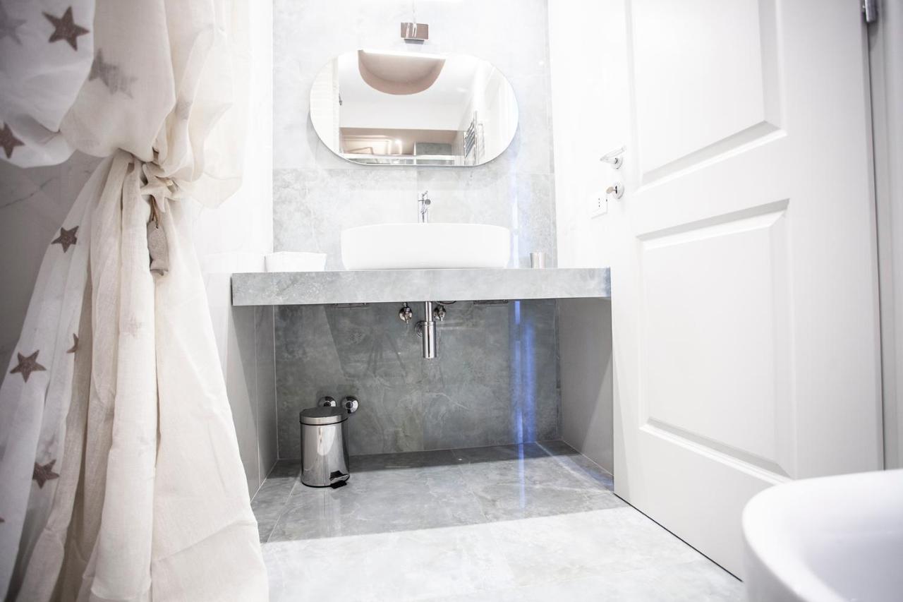 فندق Cavalieri D'Oro Luxury House آنسيو المظهر الخارجي الصورة