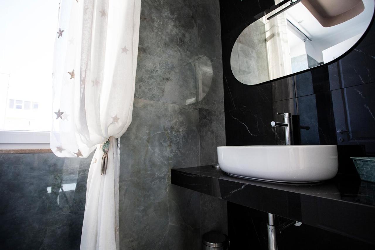 فندق Cavalieri D'Oro Luxury House آنسيو المظهر الخارجي الصورة